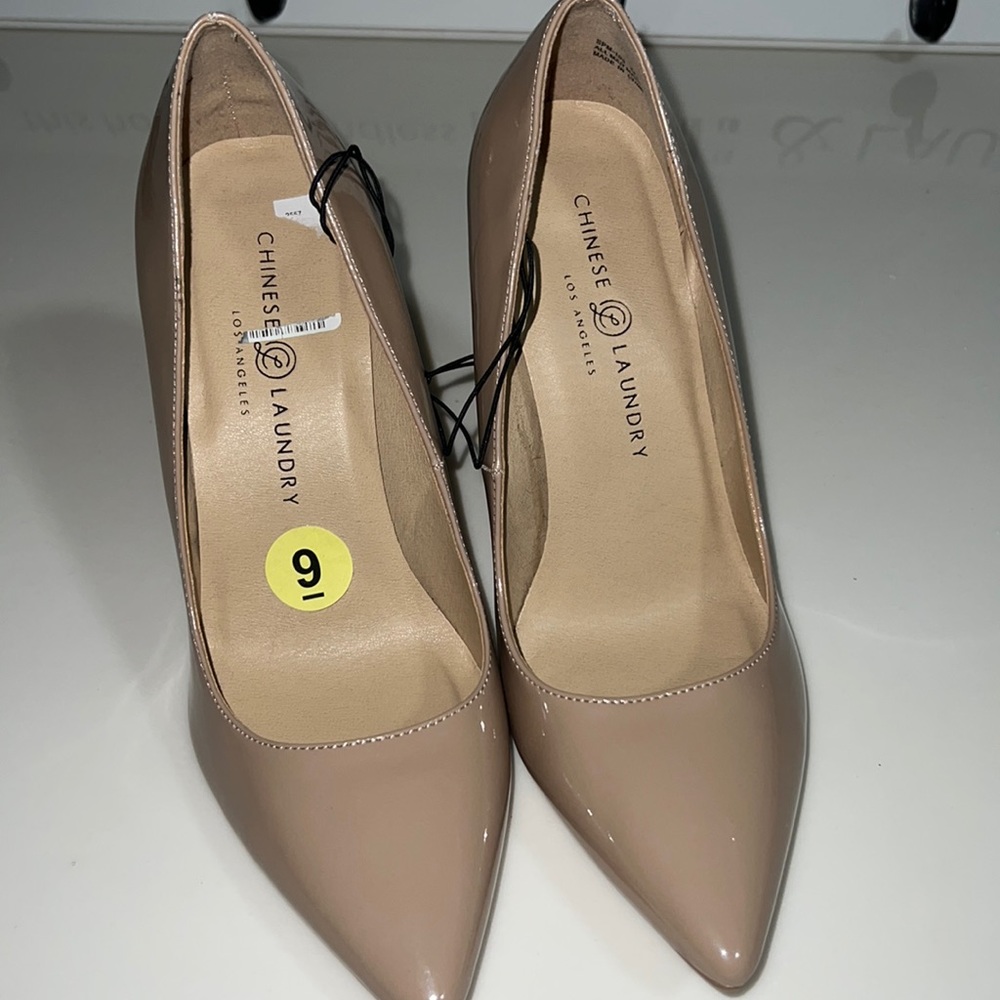 Tan closed toe heals